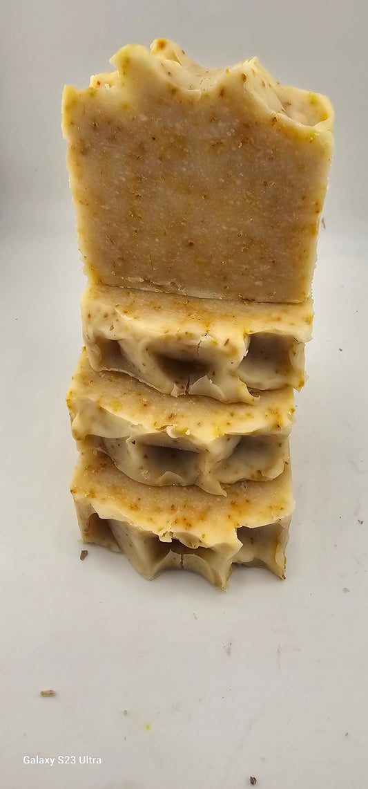 Turmeric Exfoliating Soap – Handmade Brightening Bar for Clear Skin