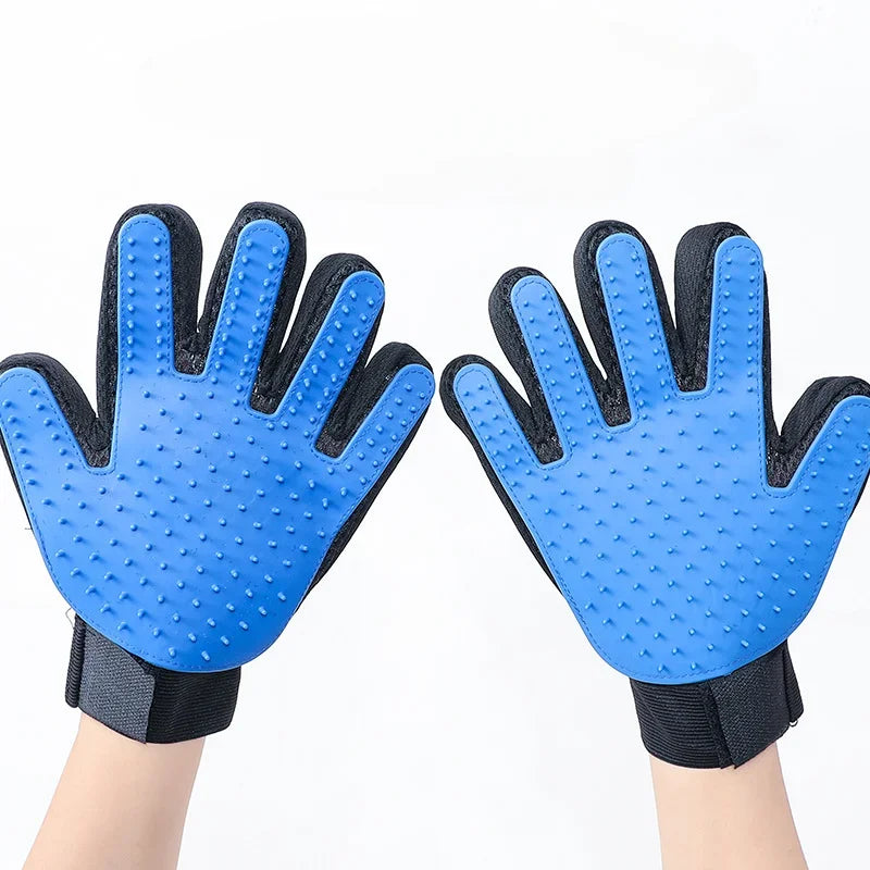 Pet Grooming Glove – Gentle Shedding & Bathing Brush for Cats & Dogs