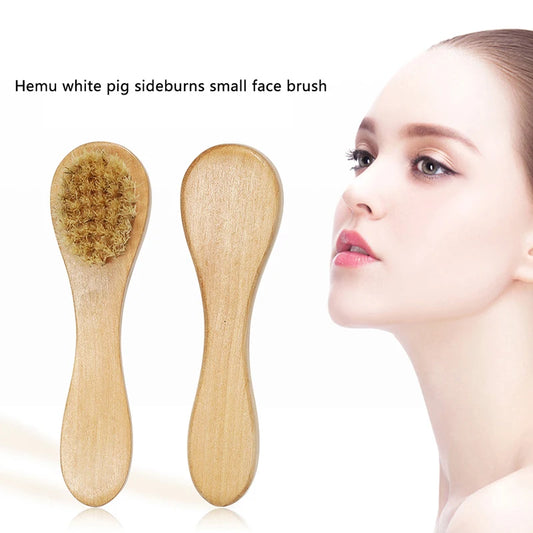 1pc Natural Bristle Face Brush – Gentle Exfoliation & Deep Cleansing